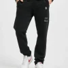 Marcelo Burlon Herren Jogginghose Logo In Schwarz 8