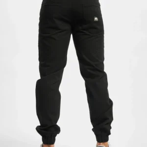 Southpole Herren Chino Twill In Schwarz 6