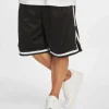 URBAN CLASSICS Herren Shorts Stripes In Schwarz 10